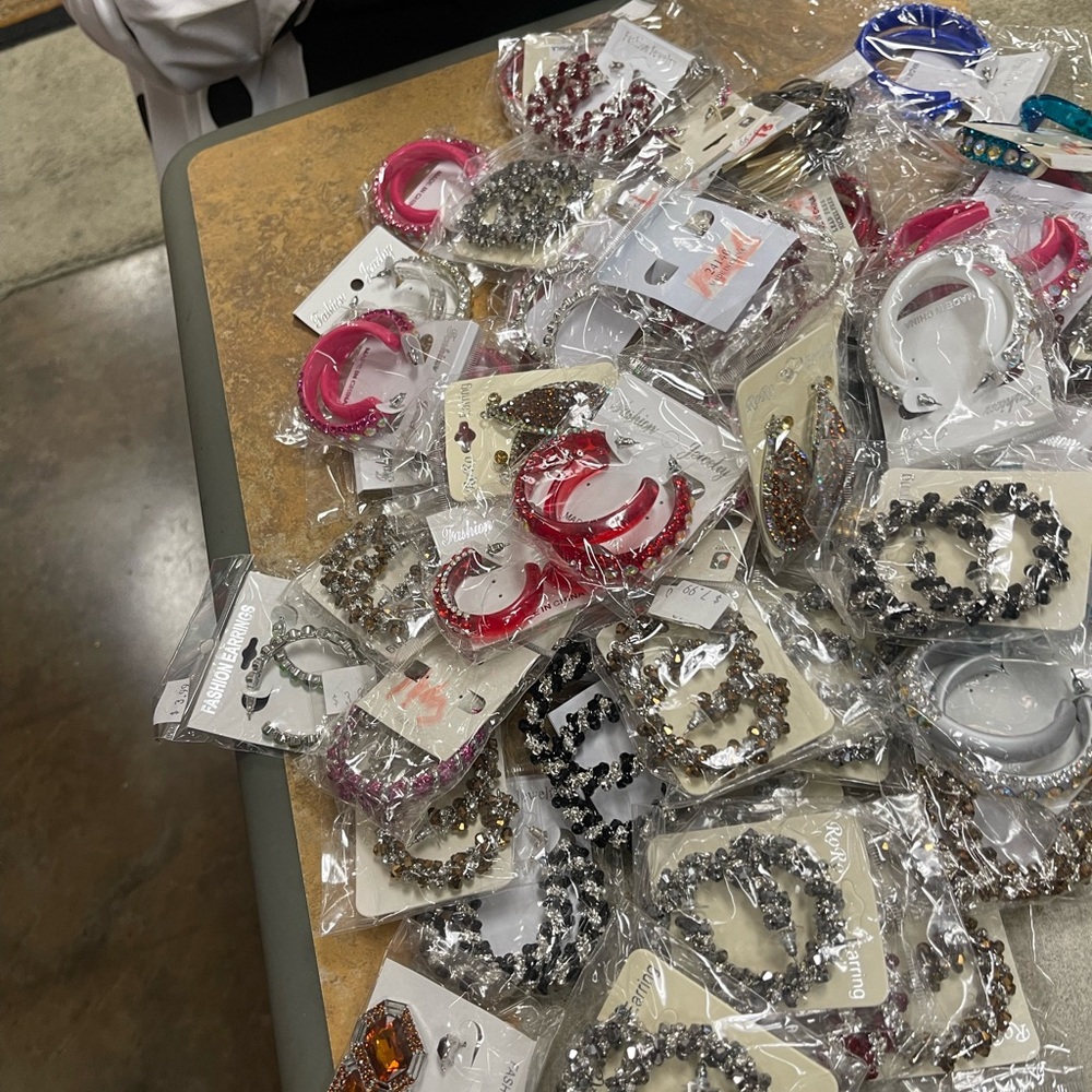 Assorted Earring Collection $100 - image 2